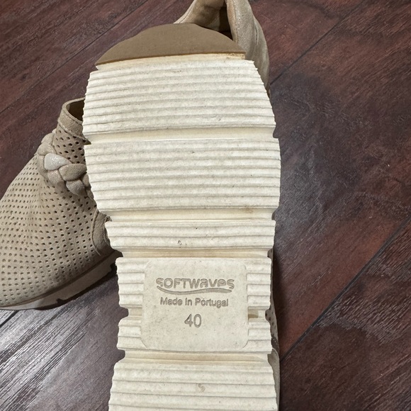 Softwaves shoes - Picture 3 of 5